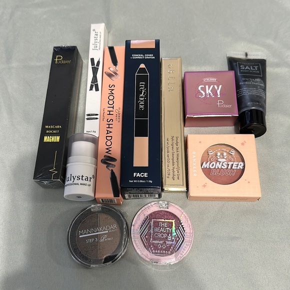 BNIB Makeup Bundle - Picture 1 of 7